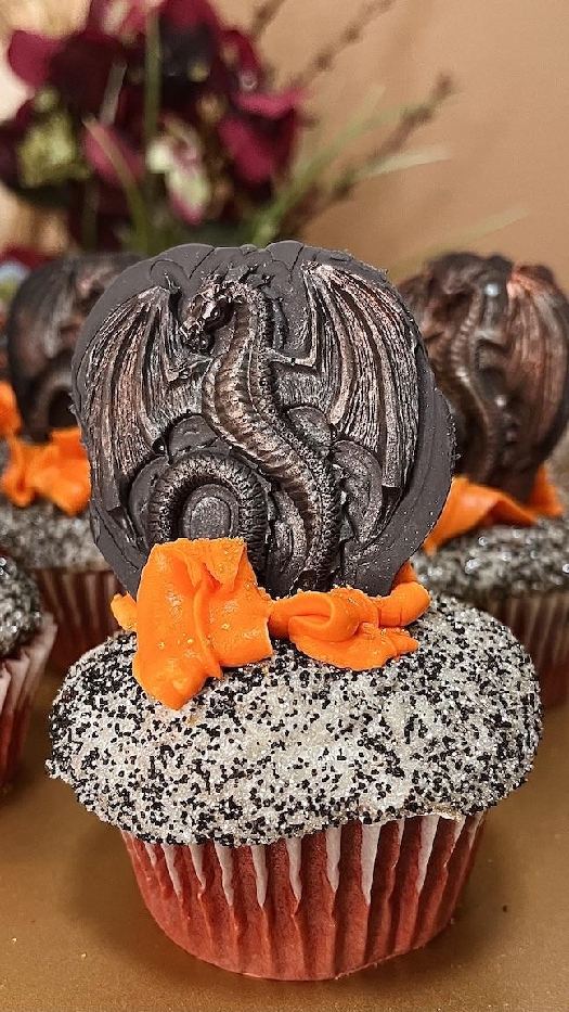 Red dragon cupcakes