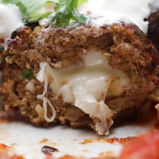 Cheese-stuffed taco meatballs