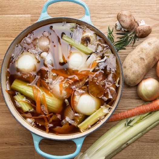 How to make veggie stock with kitchen scraps