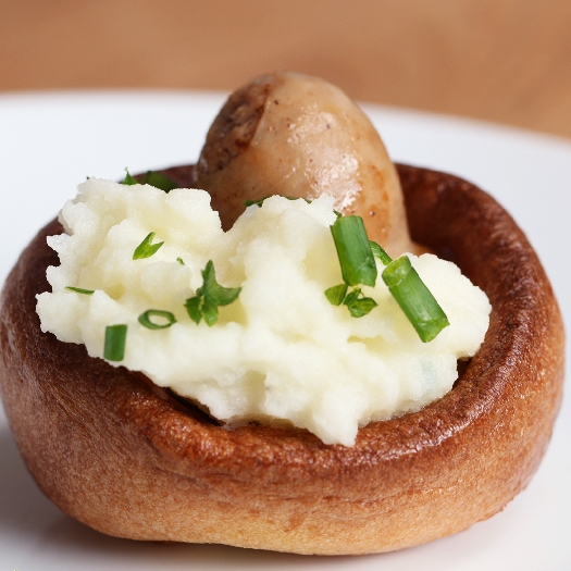 Bangers & mash yorkshire pudding