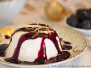 Ginger-Lemon Panna Cotta with Brandied Berry Sauce