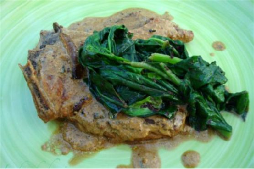 Pork chops with cider and spinach