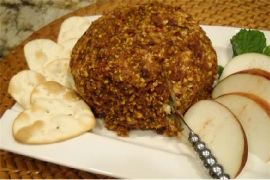 Sweet & Spicy White Cheddar Cheese Ball W/apples & Bacon