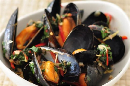 Thai-Style Mussels