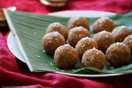 Bellam Godhuma Undrallu - Sweet Undrallu with Wheat Rava - Vinayaka Chavithi