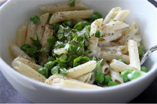 Penne with Goat Cheese and Basil