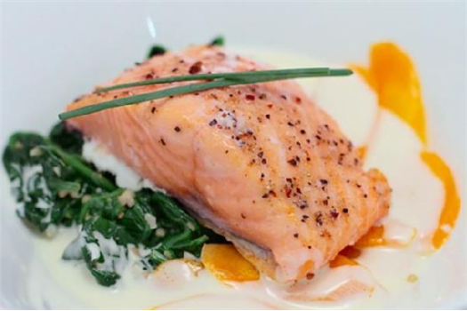 Salmon Confit with Lemongrass Sauce