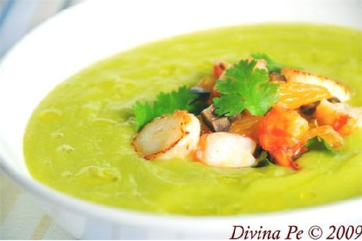 Chilled Avocado and Cucumber Soup With Prawn and Scallop Salsa