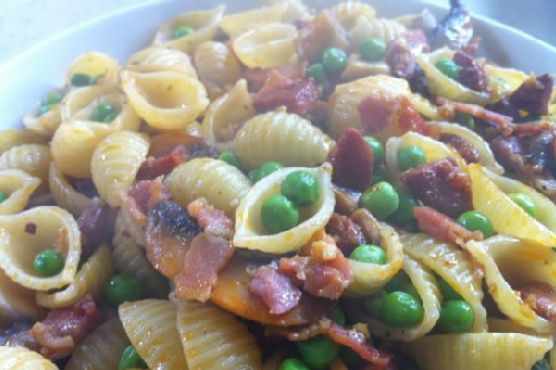 Chorizo, Bacon, Mushroom and Pea Pasta