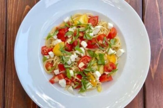 Light and Tasty Tomato Basil Mozzarella Pasta for a Hot Summer Evening