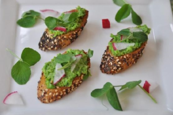 Vegan Pea and Mint Pesto Bruschetta