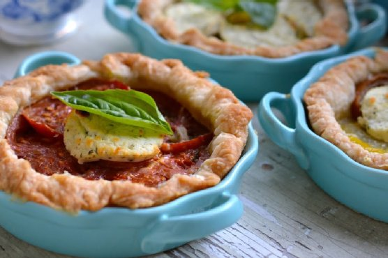 Heirloom Tomato Tart with Goat Cheese