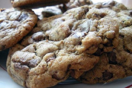 Neiman Marcus Oatmeal Chocolate Chip Cookies