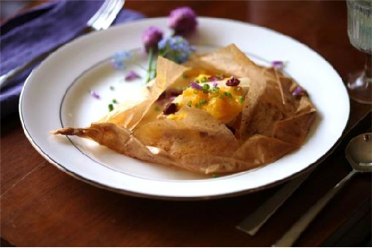 Salmon En Papillote With Mangos and Orange Suprêmes